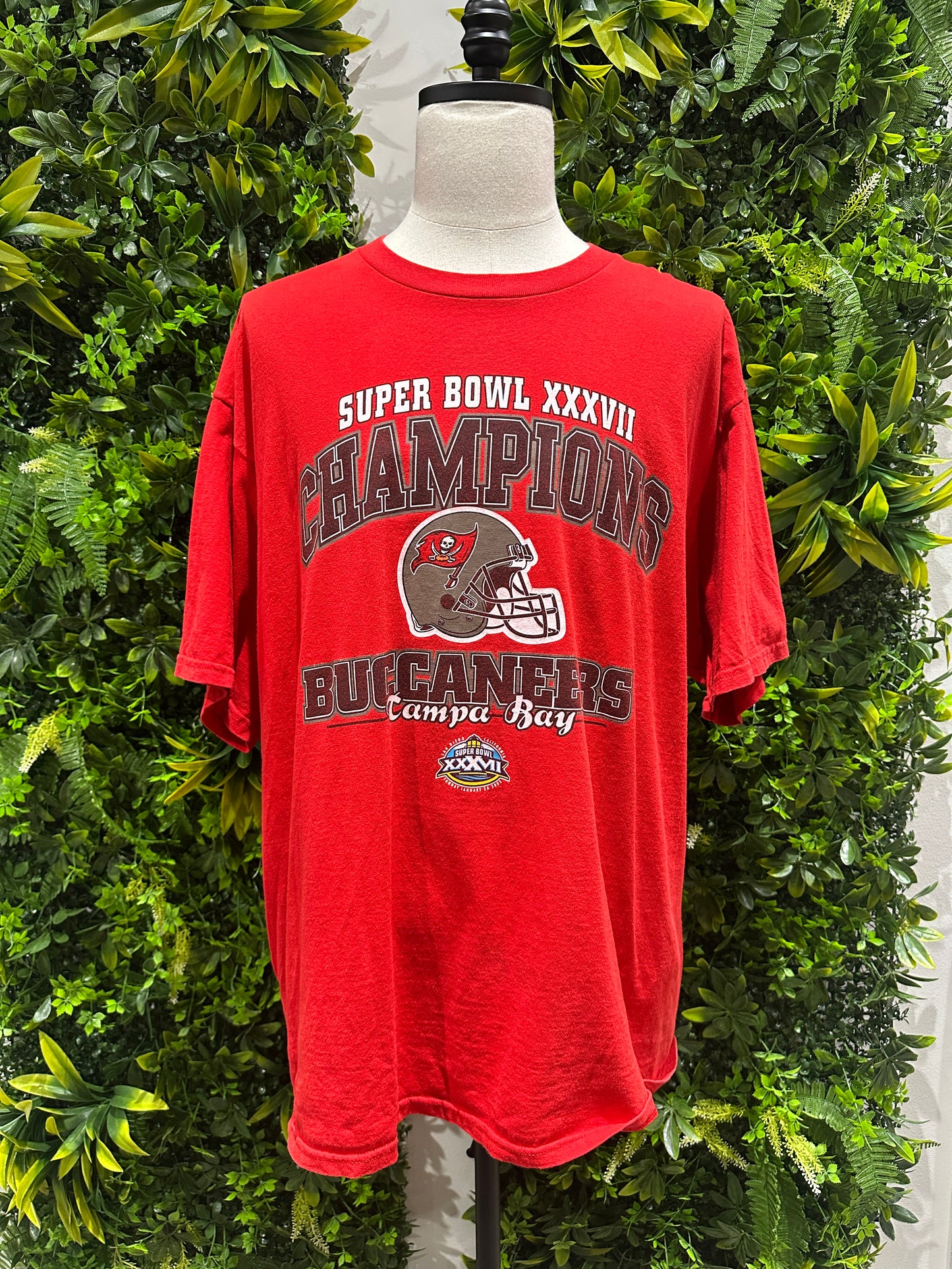 (Mens 2X) 2003 Tampa Bay Buccaneers Superbowl Champs Shirt 007