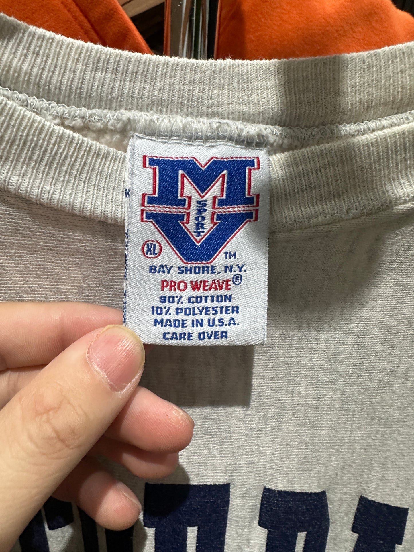 (Mens XL) 90s Notre Dame Spell-Out Sweater 007