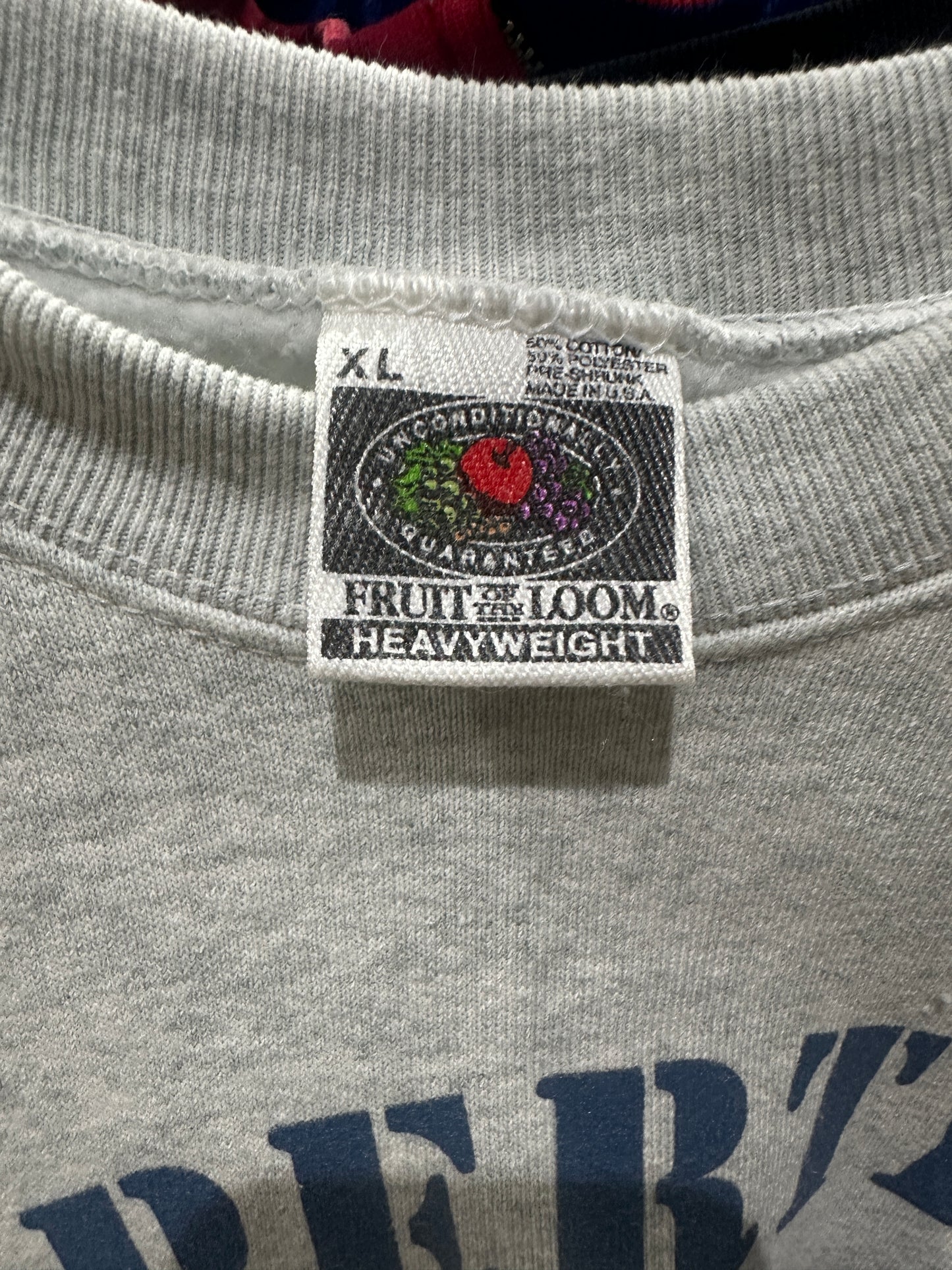 (Mens XL) 90s 'Property of NYC' 'Greenwhich Village' sweater 007