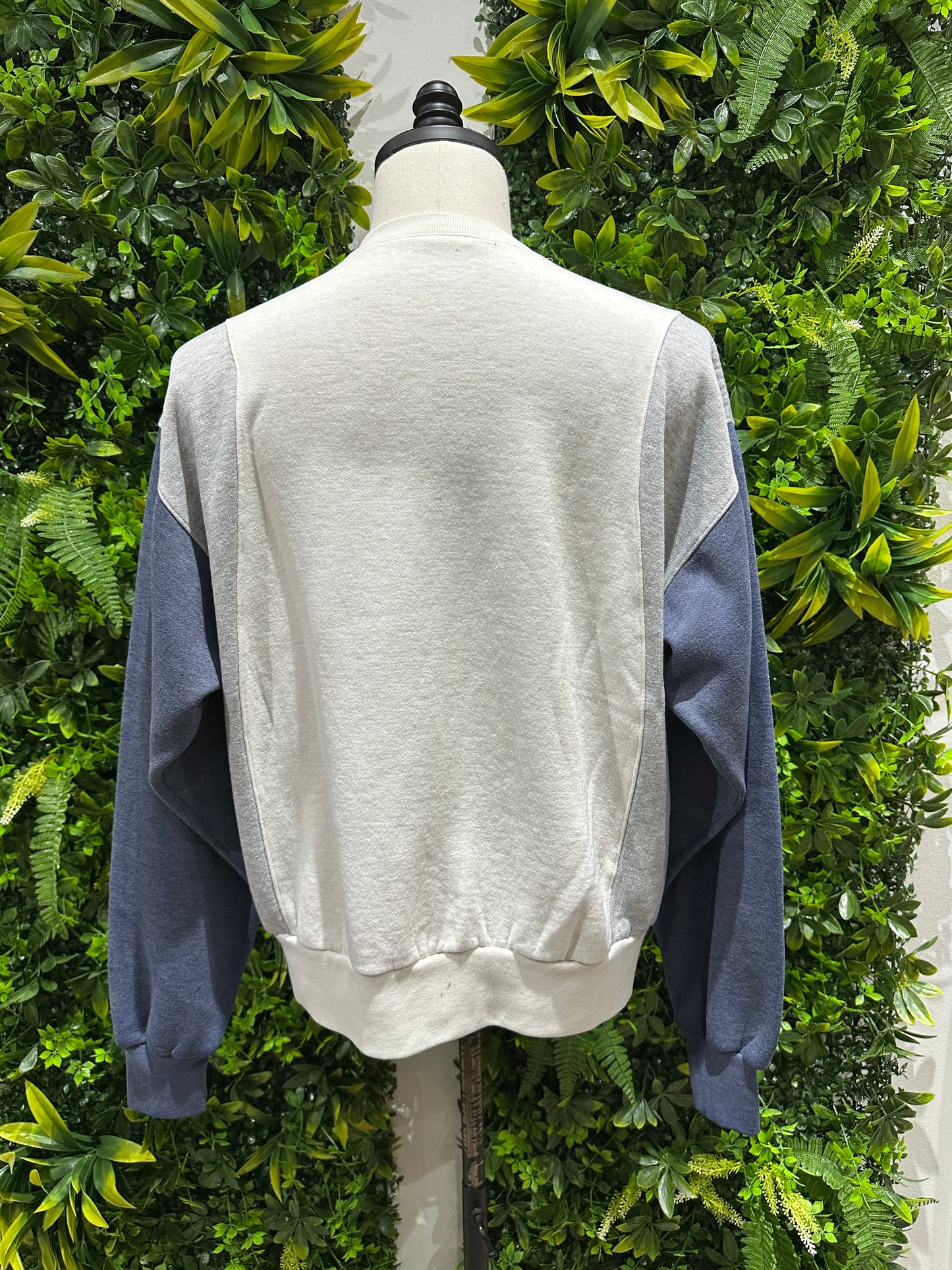 (Mens XL) 90s Nike White & Gray Sweater 007