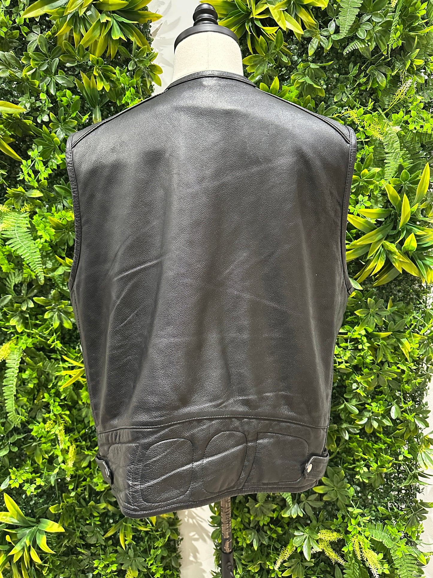 (Mens XL) Black Biker Leather Vest 007