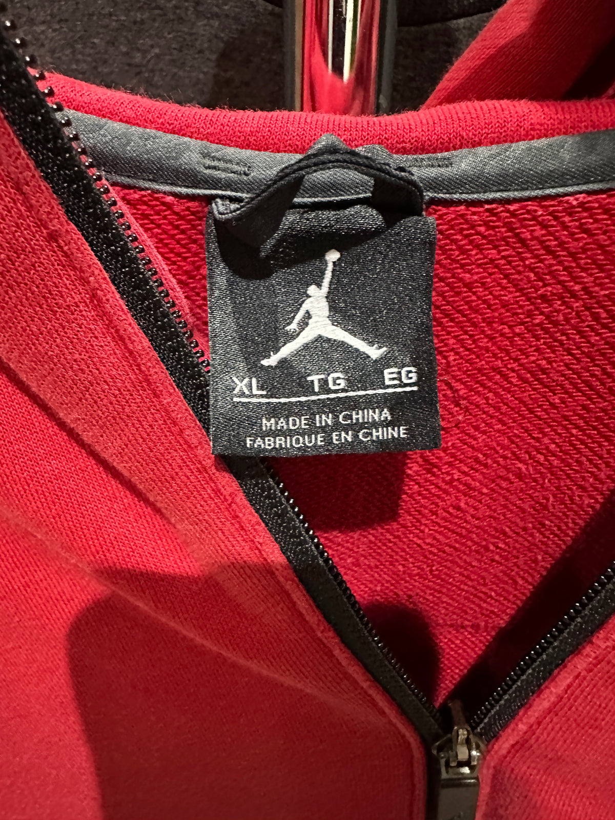 (Mens XL) Air Jordan Black & Red Sweatshirt 007