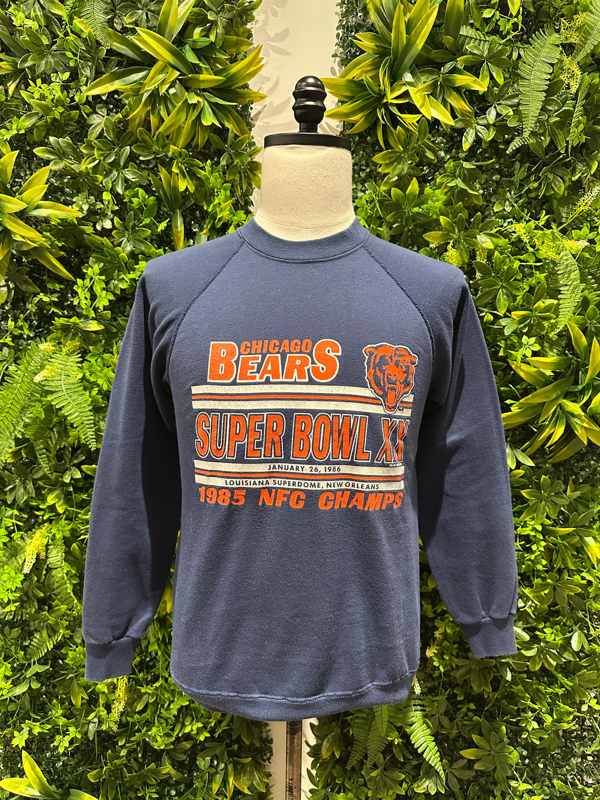 (Mens Small) 1985 Chicago Bears Superbowl Champ Sweater 007