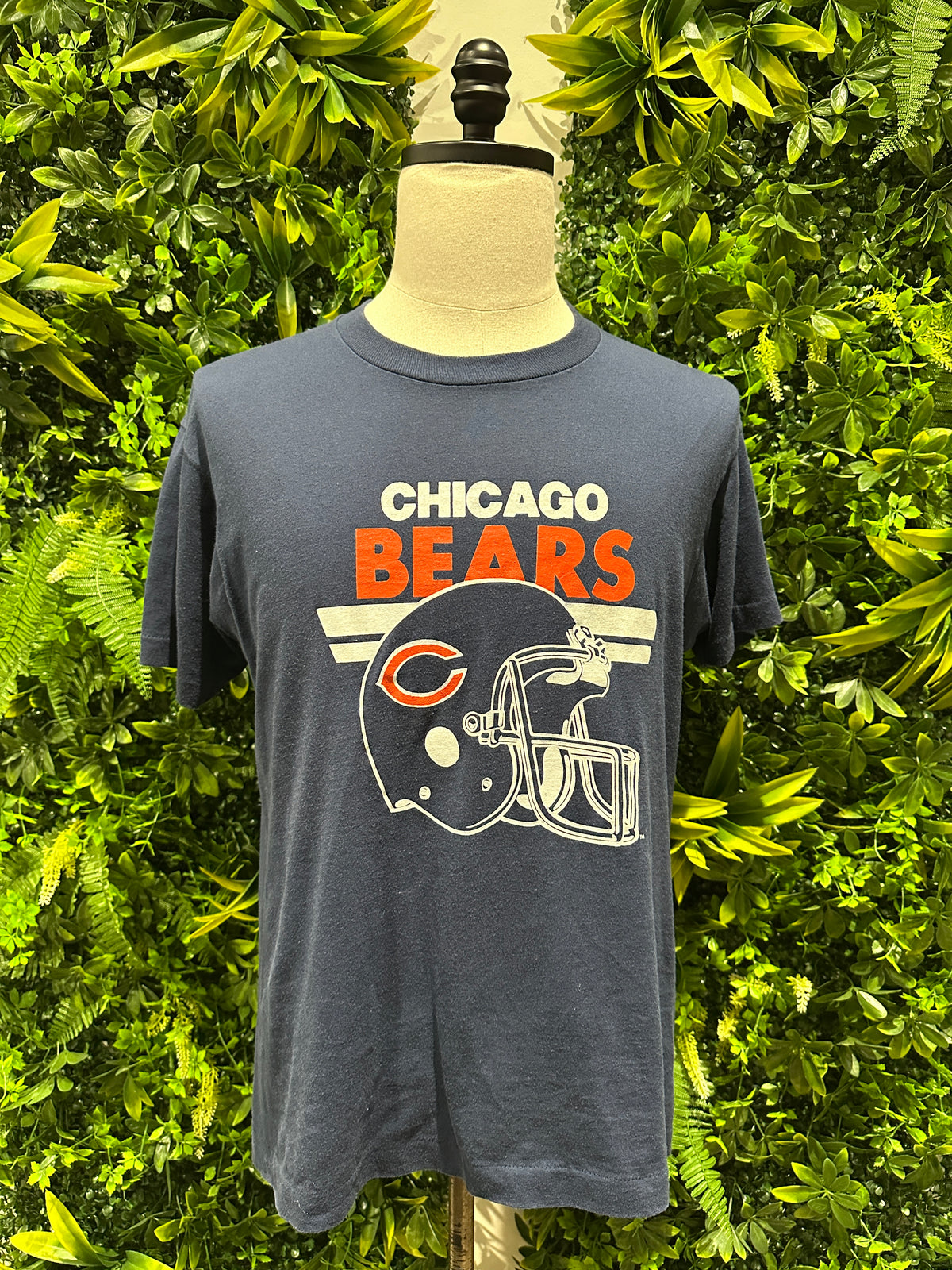 (Mens Medium) 80s Chicago Bears Helmet Shirt 007