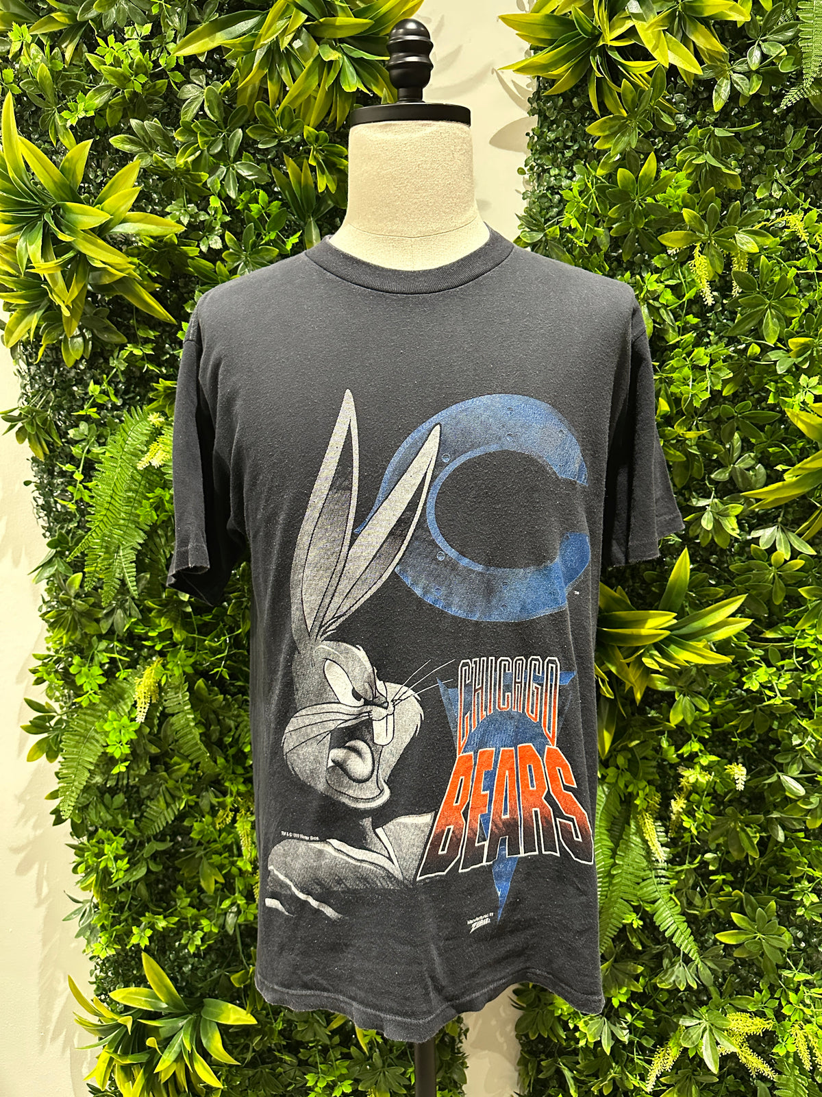 (Mens Medium) 90s Chicago Bears Bugs Bunny Shirt