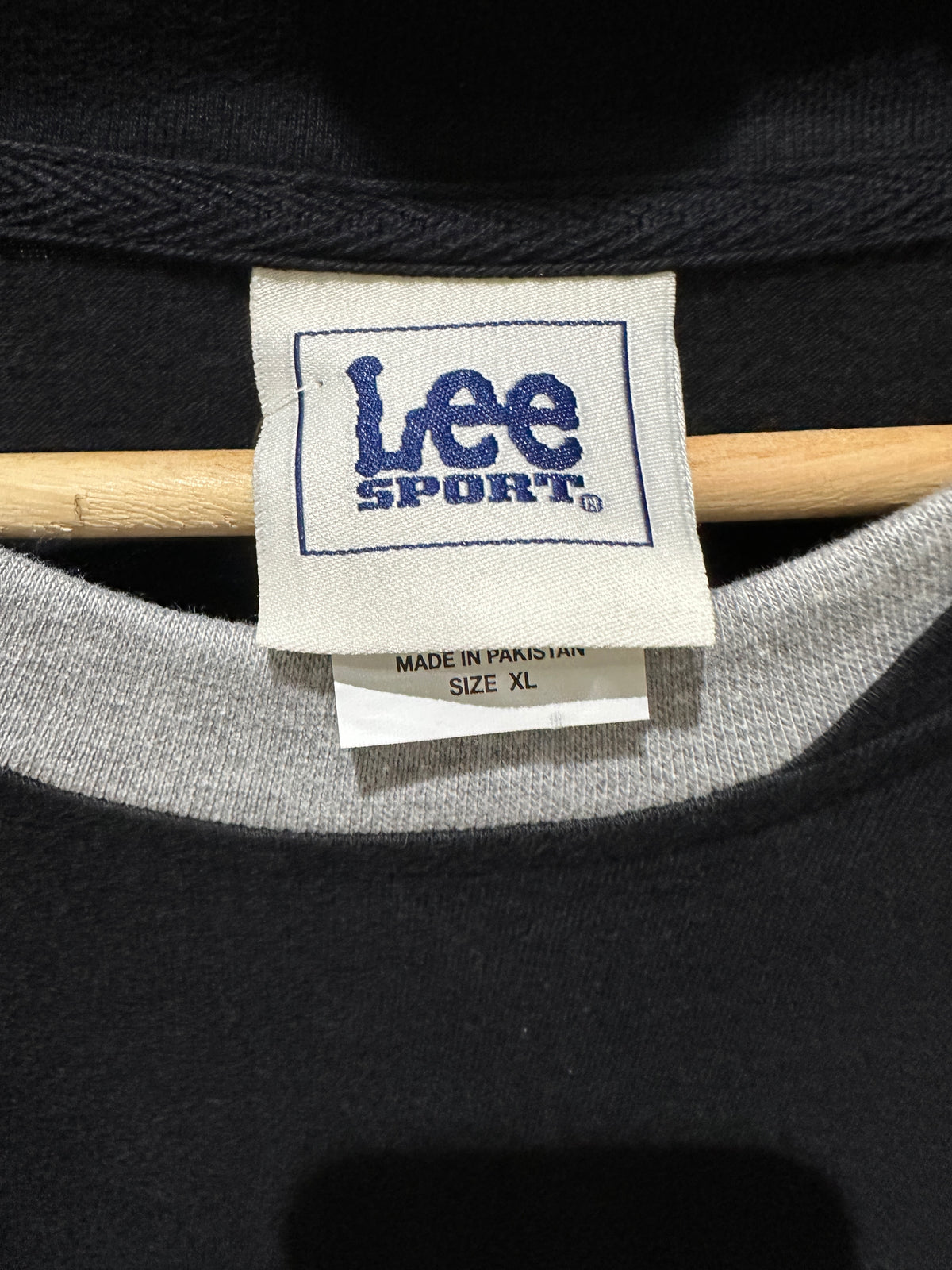 (Mens XL) 90s Chicago White Sox Spell-Out Shirt