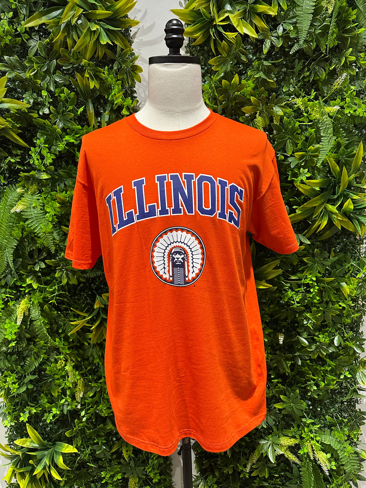 (Mens Medium) University of Illinois Spell-Out Shirt