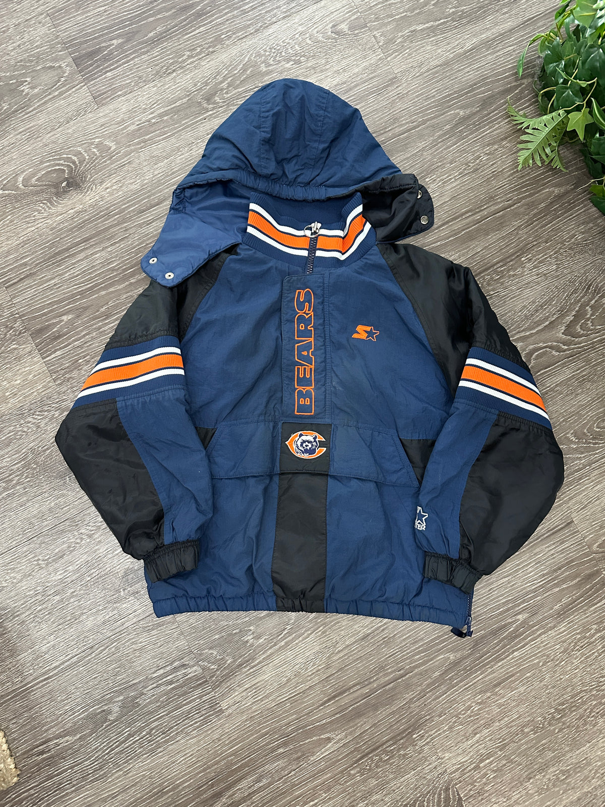 (Kids Medium) 90s Starter Chicago Bears Puffer Jacket 007