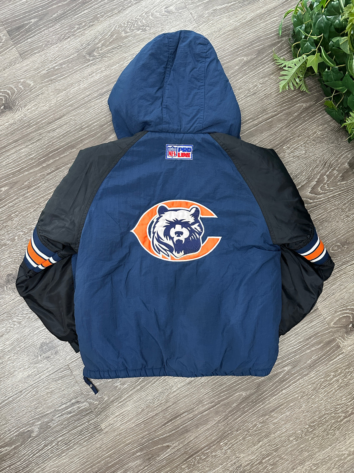 (Kids Medium) 90s Starter Chicago Bears Puffer Jacket 007