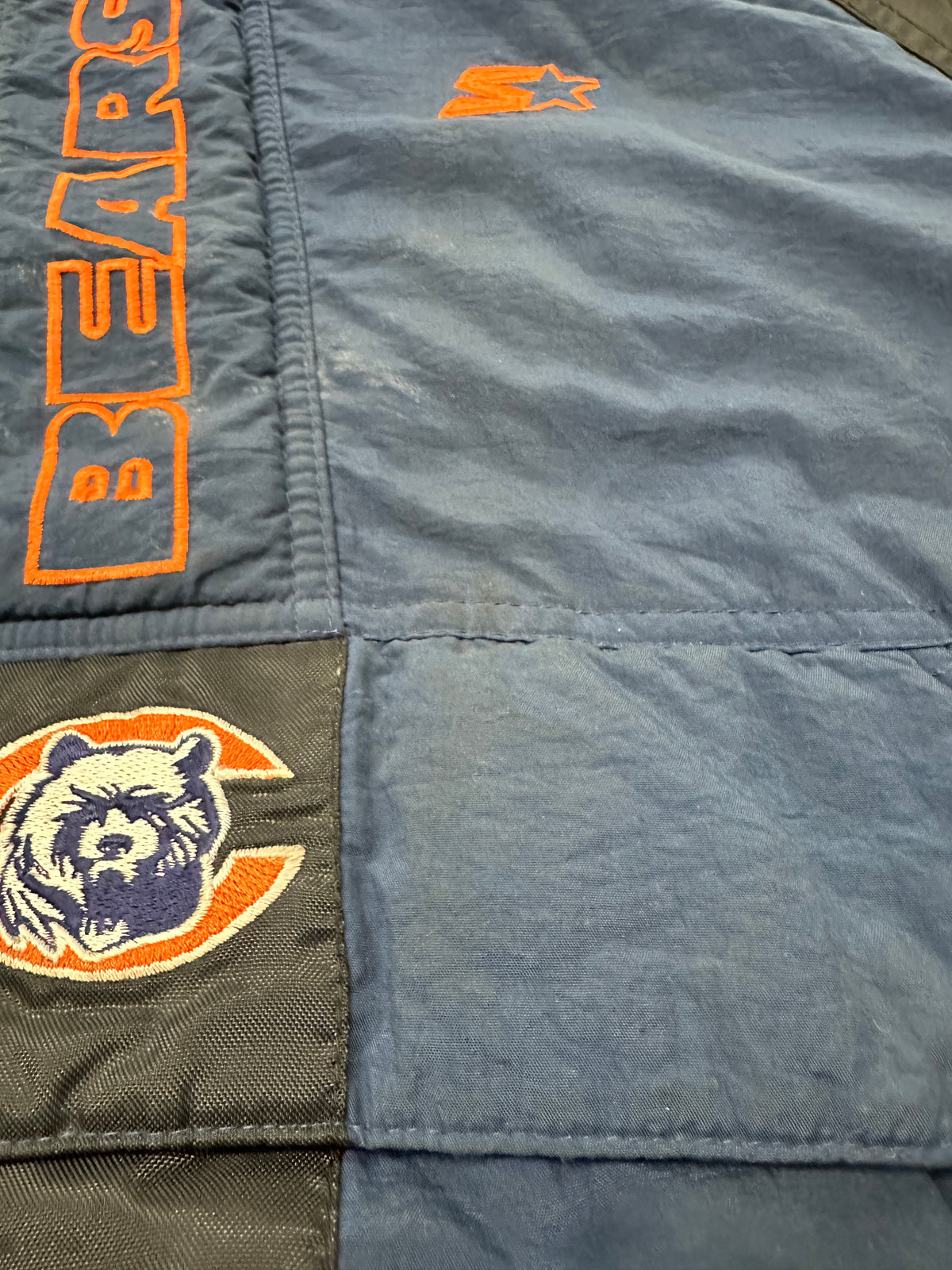 (Kids Medium) 90s Starter Chicago Bears Puffer Jacket 007