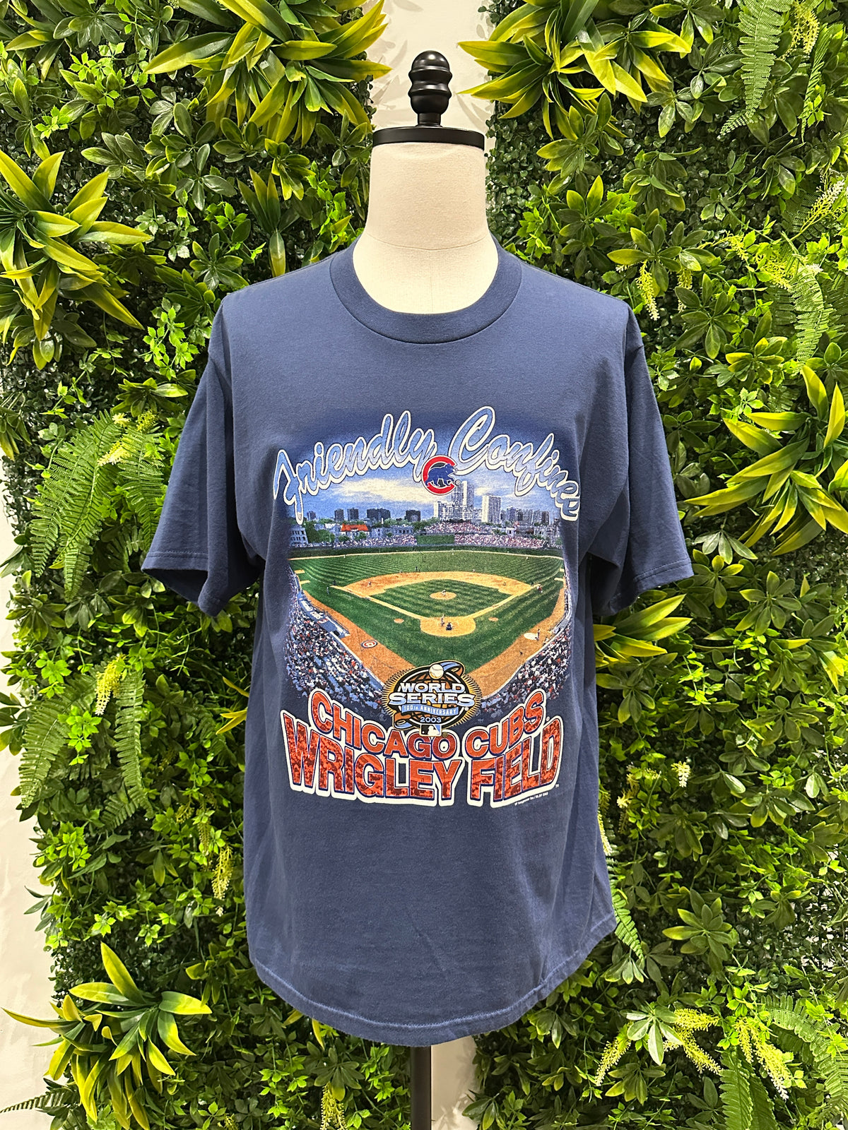 (Mens Large) 2003 Chicago Cubs 'Friendly Confines' Shirt 007