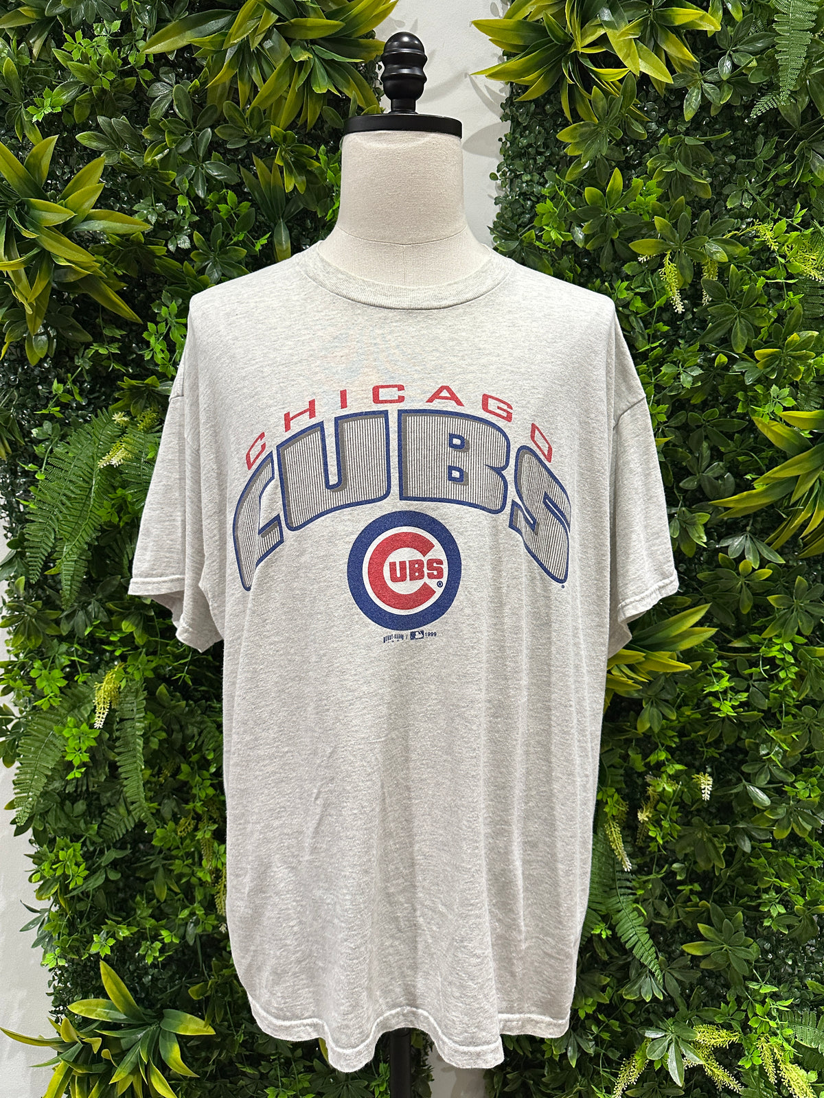 (Mens 2X) 1999 Chicago Cubs Spell-Out Shirt 007