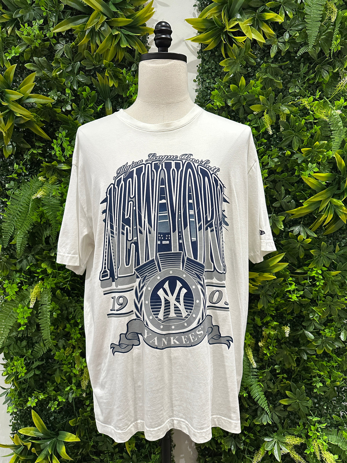 (Mens XL) MLB New York Yankees Shirt 007