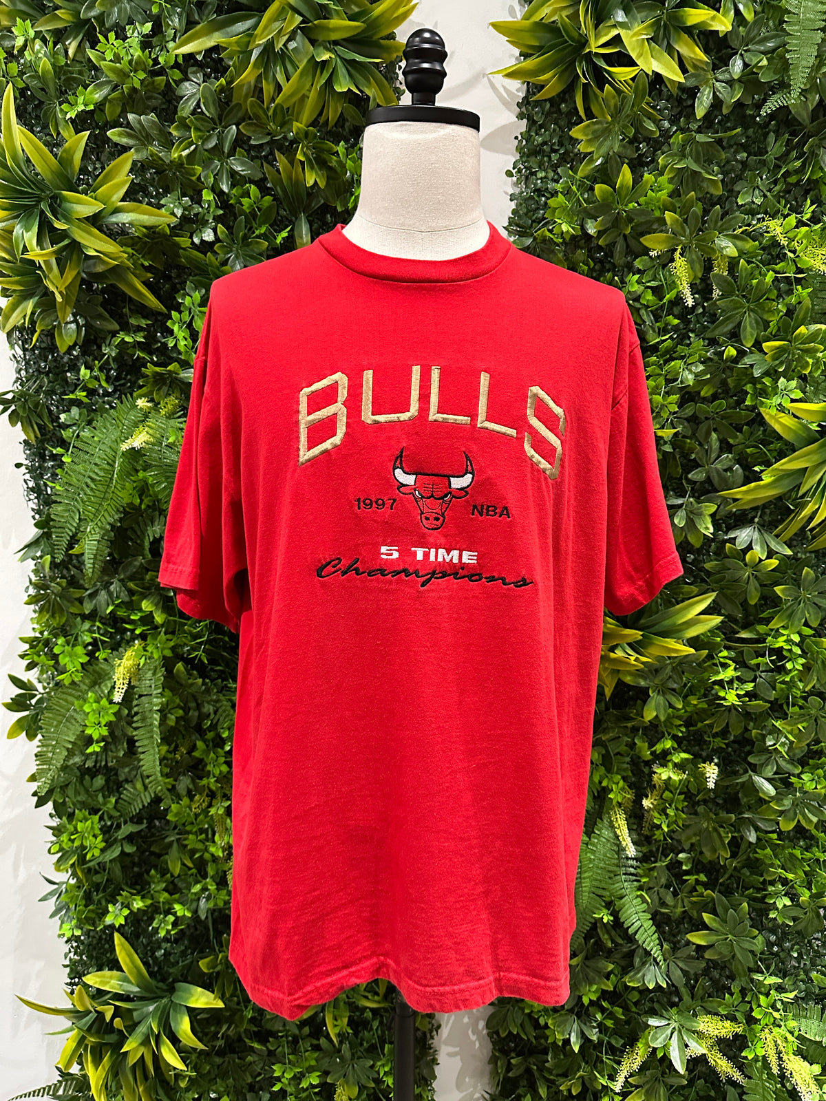 (Mens XL) 1997 Chicago Bulls 5-Time Champs Shirt 007