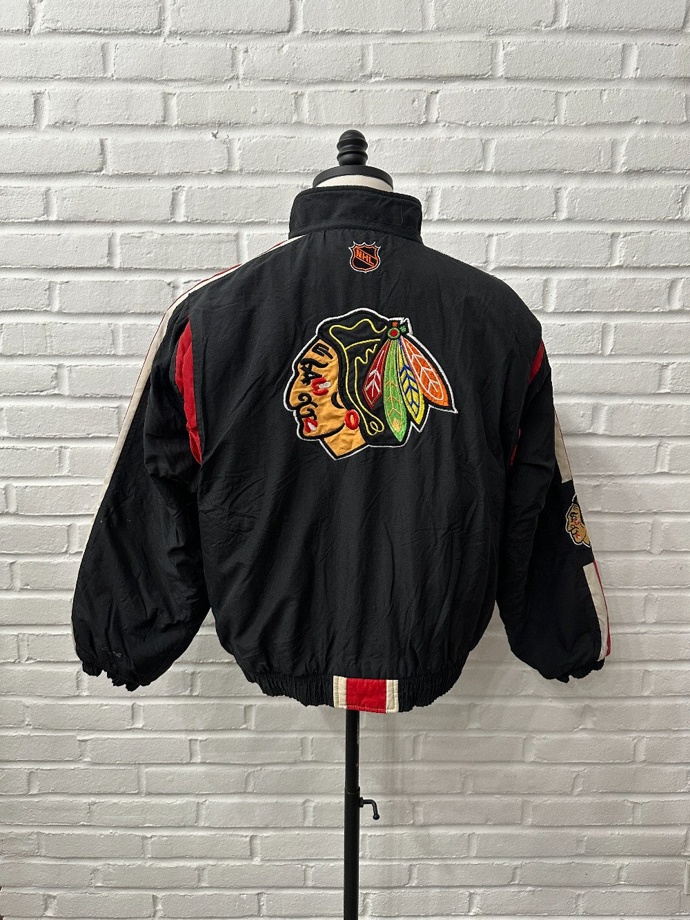 (Kids XL) Vintage 90s Chicago BlackHawks Starter Jacket|677