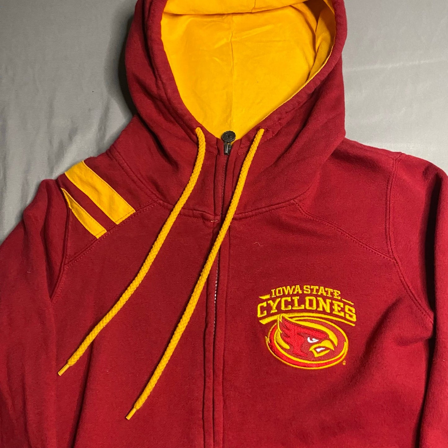 Iowa State Cyclones Hoodie Sweatshirt Womans Small Red Yellow Embroidered NCAA