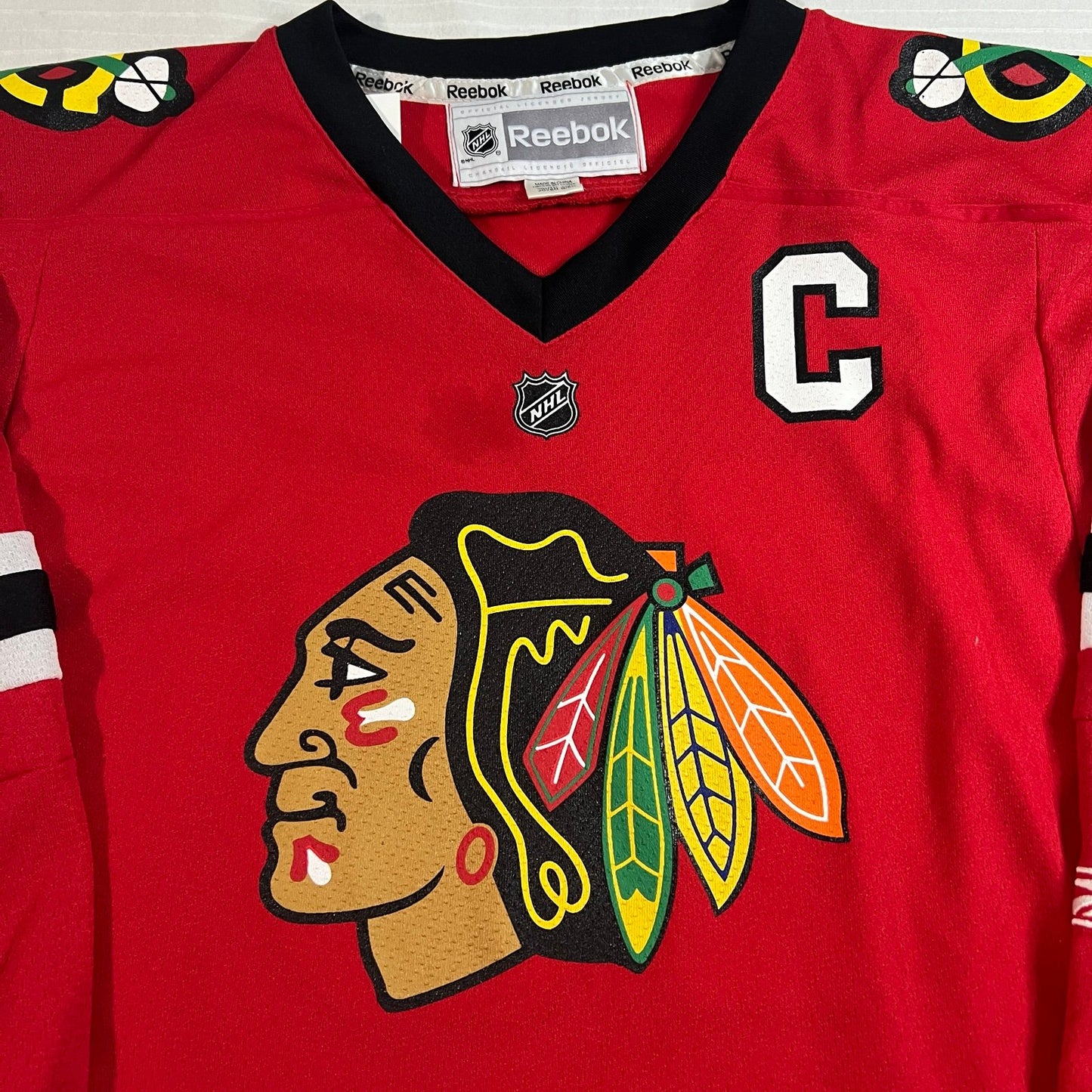 Jonathon Toews Jersey Kids Youth Large XL Chicago Blackhawks Red Reebok NHL