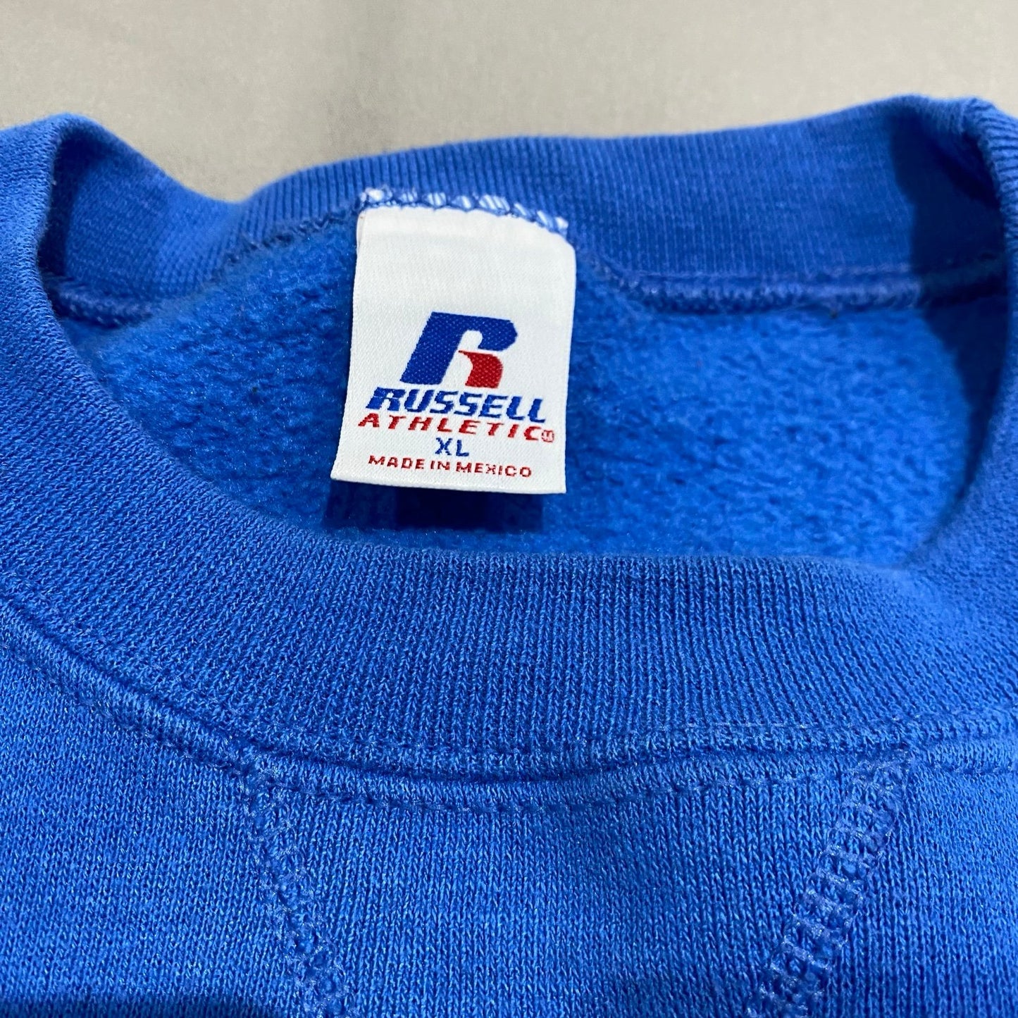 Vintage Russell Athletic Blank Sweater Crewneck Mens XL Blue