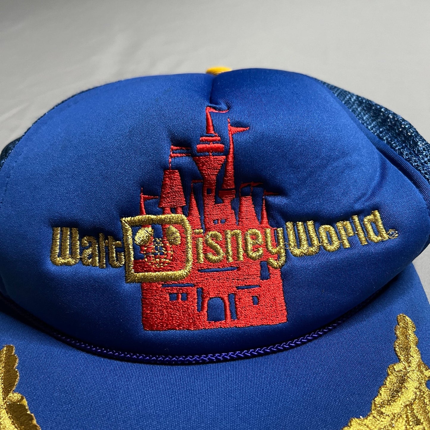 Vintage Walt Disney World Parks Trucker Snapback Hat Blue Embroidered Blue