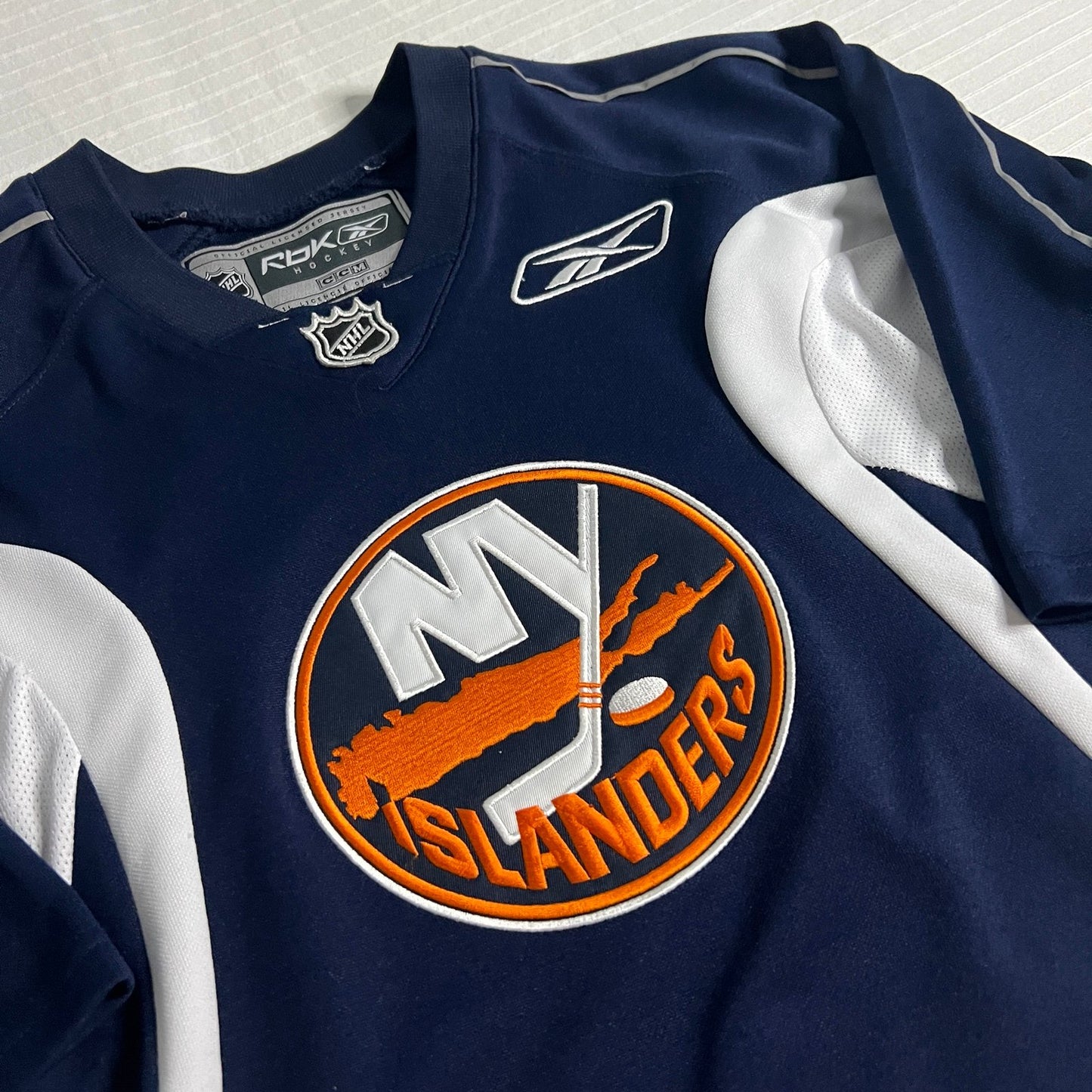 New York Islanders Jersey Kids Small Reebok NHL Stitch Sewn No Name Blank Blue