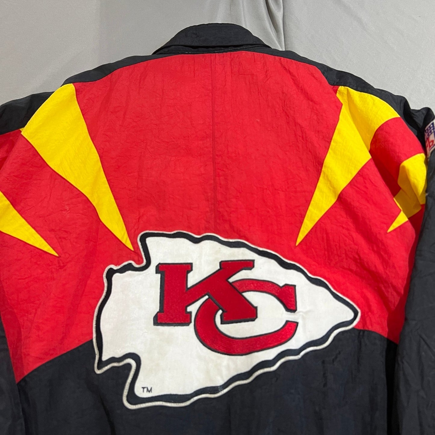 Vintage Kansas City Chiefs Puffer Jacket Mens Large Apex One Shark Tooth NFL