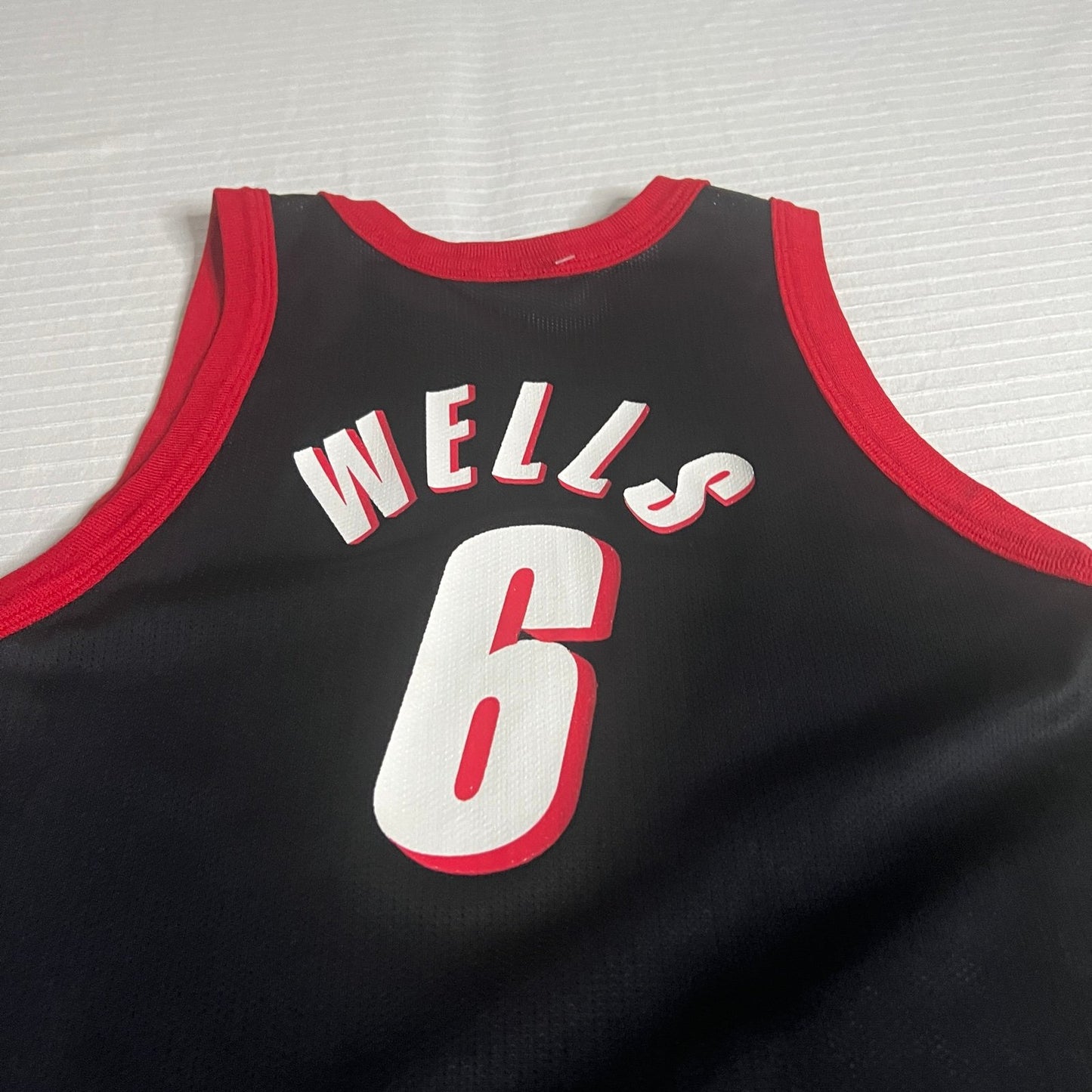 Vintage Champion Bonzi Wells Portland Trailblazers Blazers #6 Jersey Mens 36 NBA