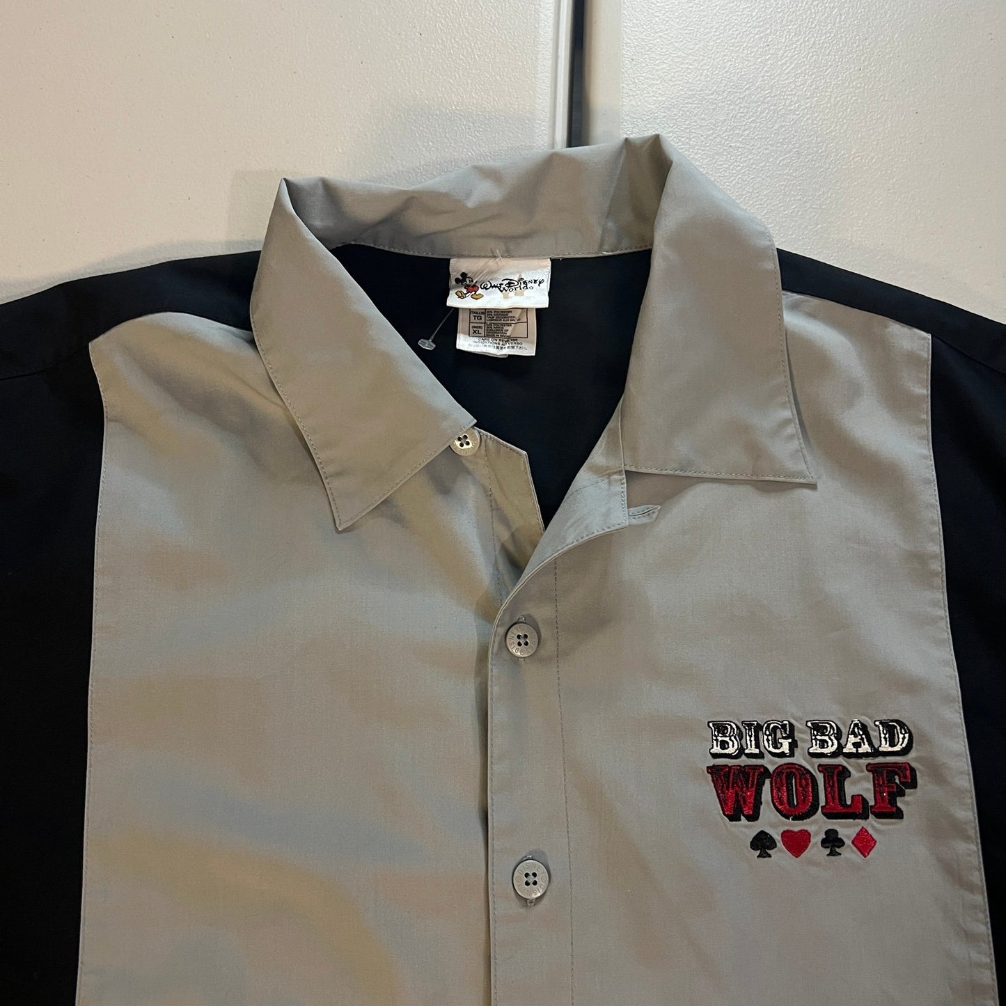 Big Bad Wolf Poker Button Up Shirt Mens XL Disney Black Gray Short Sleeve