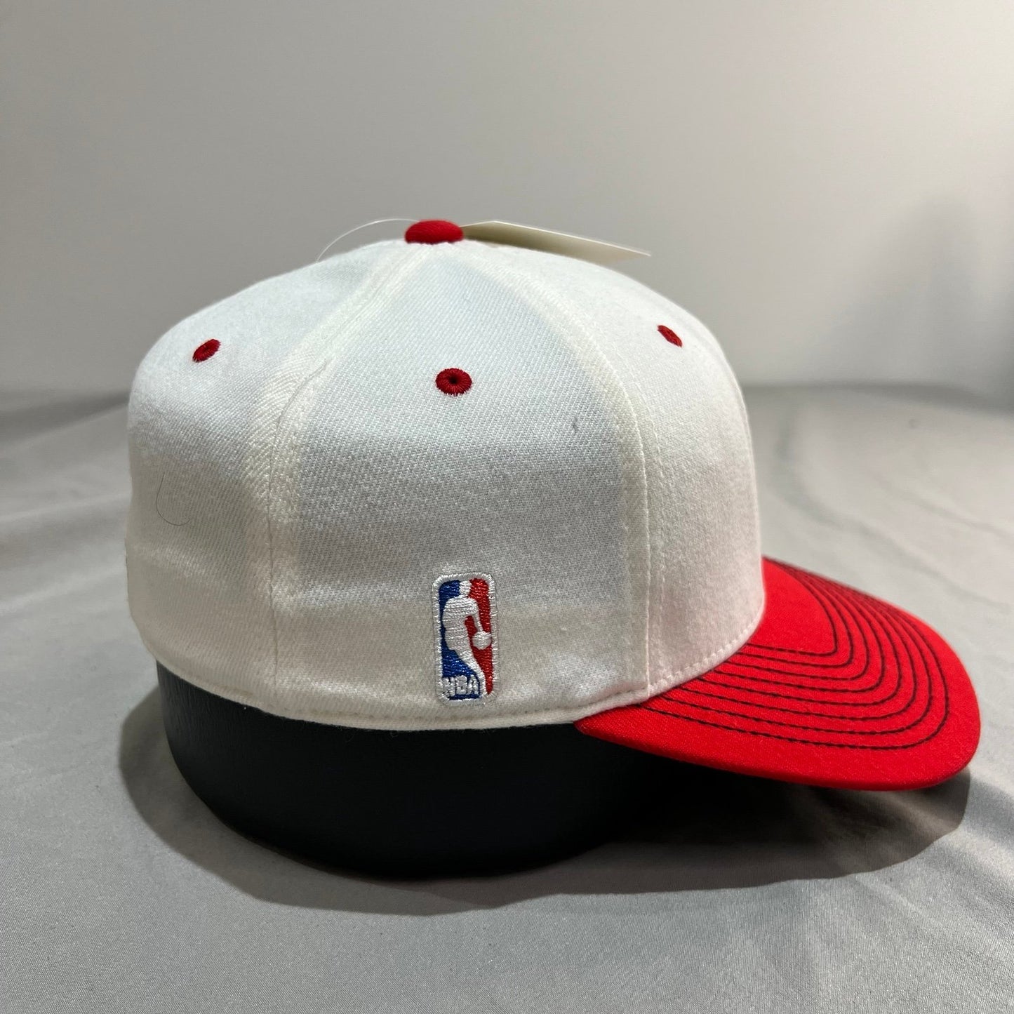 Chicago Bulls Fitted Hat Small/Medium Adidas Climaelite NBA White Red Cap Adult