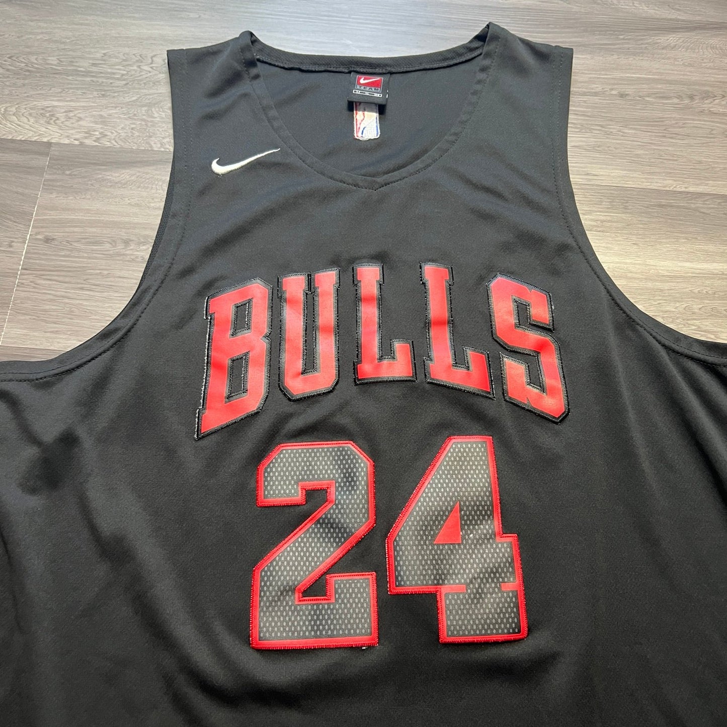 Lauri Markkanen Chicago Bulls Jersey Mens XL Nike Black #24 Red